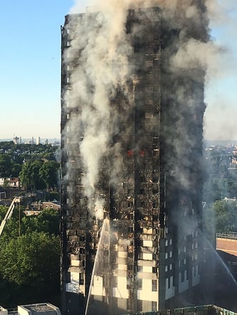 "Grenfell Tower fire, approximately 6 a.m." by Natalie_Oxford on Twitter [CC BY 4.0 (http://creativecommons.org/licenses/by/4.0)], via Wikipedia Commons