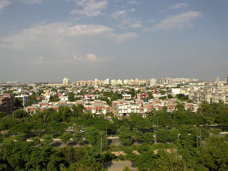 800px-Panoramic_view_of_Greater_Noida