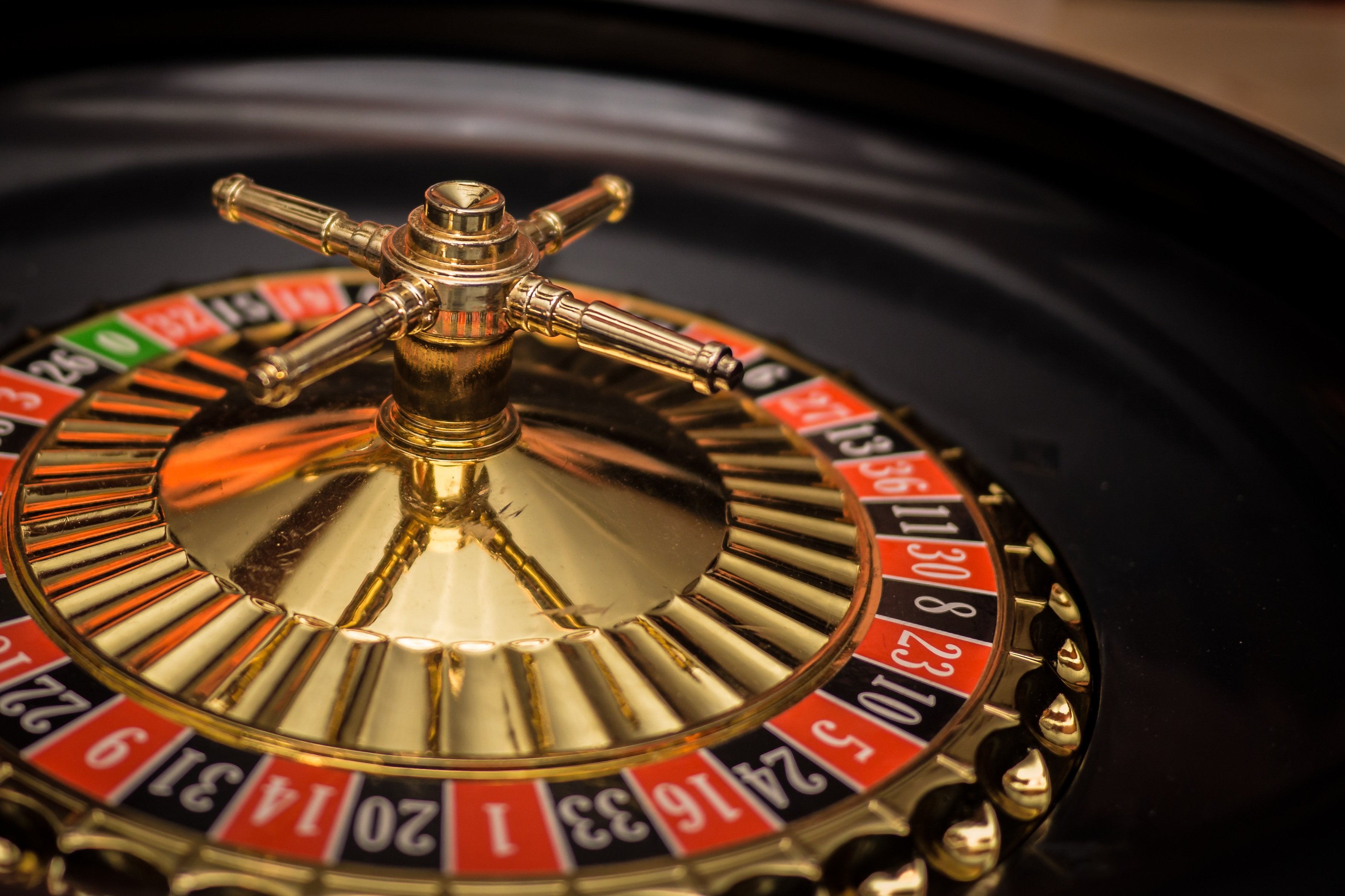 wheel-red-black-casino-gambling-games-1223365-pxhere.com